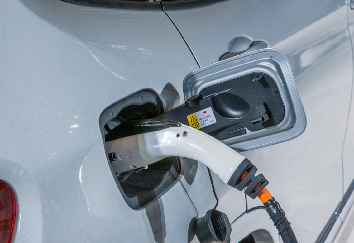 estaci&oacute;n de carga veh&iacute;culo el&eacute;ctrico